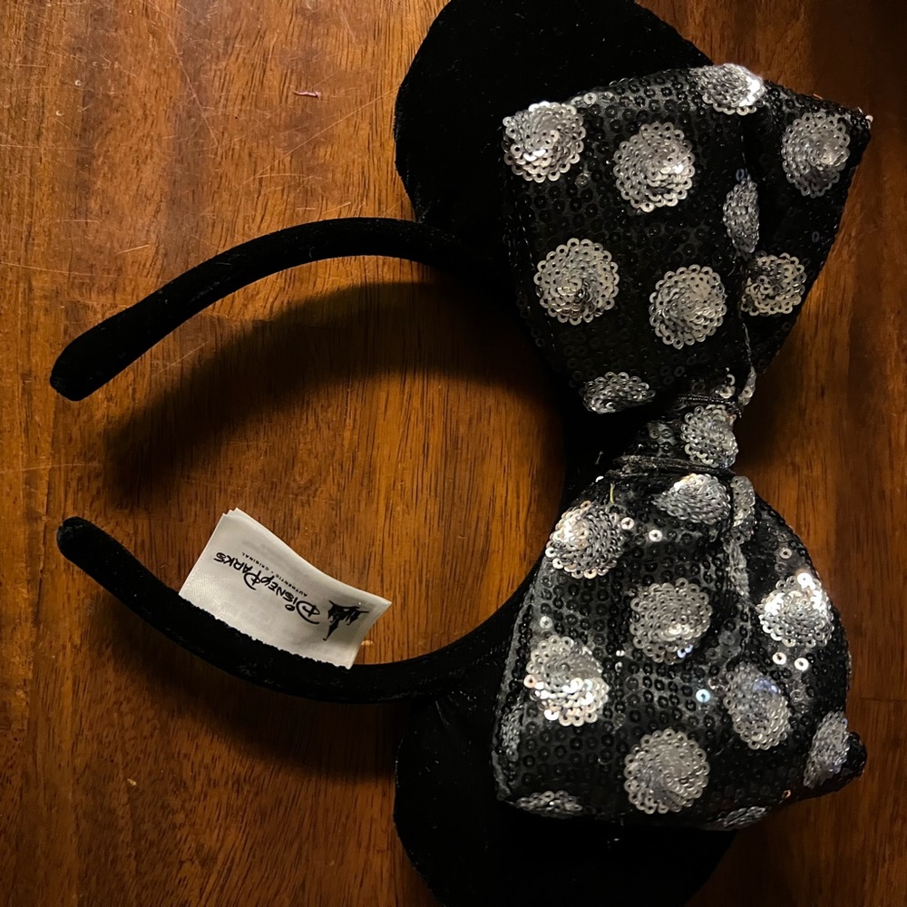 💛BUNDLE: Disney Minnie Mouse Ears Headbands 🖤♥️ - Picture 3 of 7